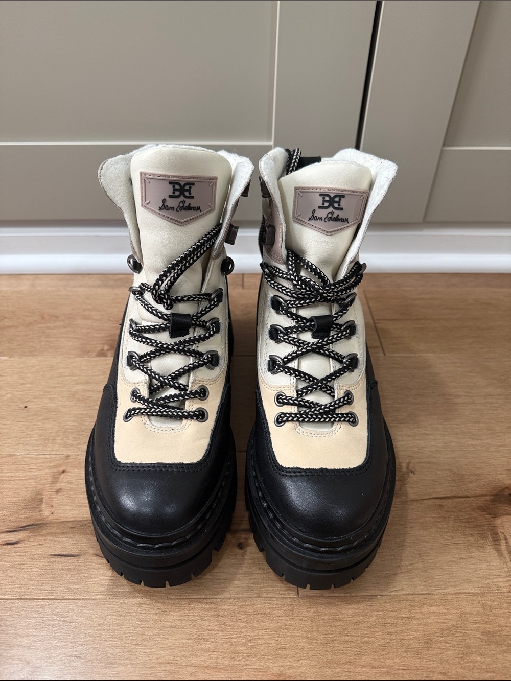 Sam Edelman Two-Tone Lug Hiking Boots — Black & Cream Size 8M